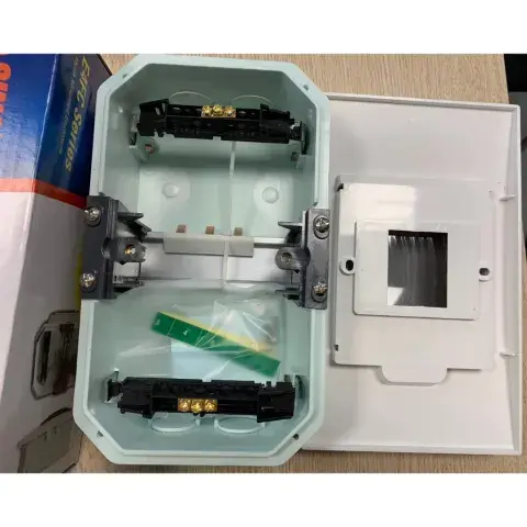 Tủ Điện Âm Tường 2/4 Module E4FC Sino - E4FC 2/4 LA