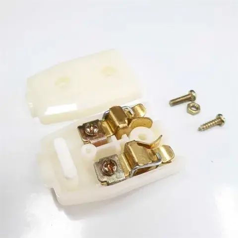 Phích Âm Chống Vỡ SOPOKA P5 là phích cái (âm) chịu tải tối đa 2000W