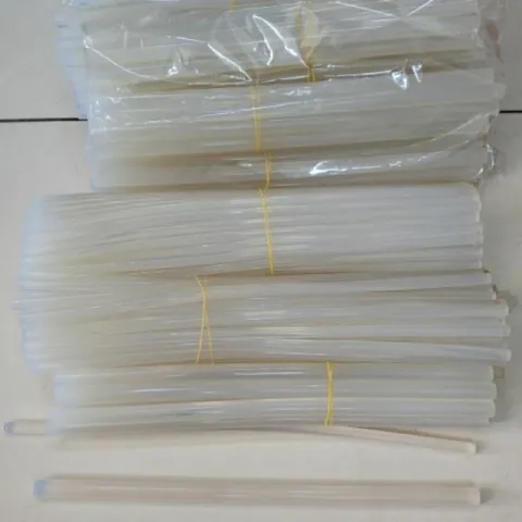 Keo Nến Nhỏ Dài 26cm Đường Kính 6.8mm Loại 1 Dán Đồ Thủ Công Bán Lẻ