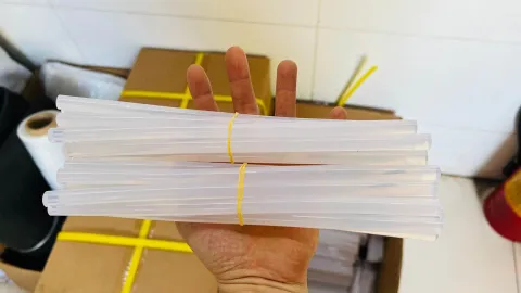Keo Nến Nhỏ Dài 26cm Đường Kính 6.8mm Loại 1 Dán Đồ Thủ Công Bán Lẻ