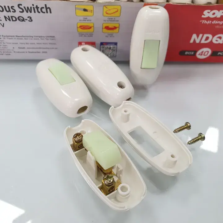 Công tắc điện treo quả nhót Sopoka NDQ-3 dạ quang 