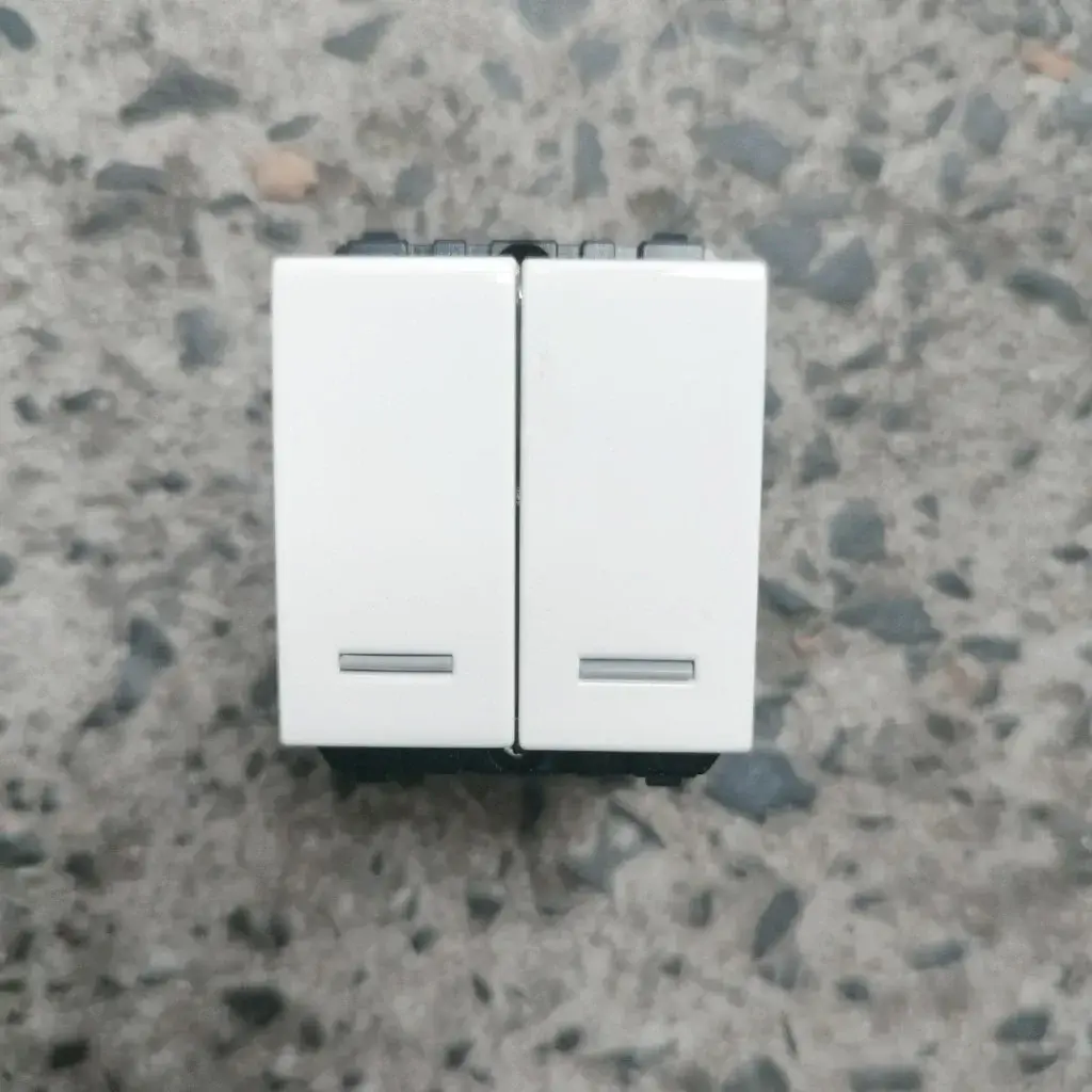 công tắc đôi  1 chiều (kép) Sino Vanlock S18CCS/2