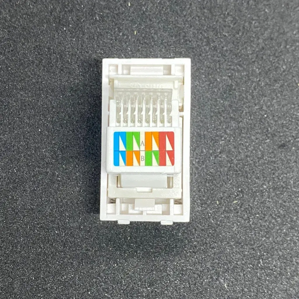 Hạt Ổ cắm Mạng Máy Tính (RJ45) Sino Vanlock S18CC31RJ5E