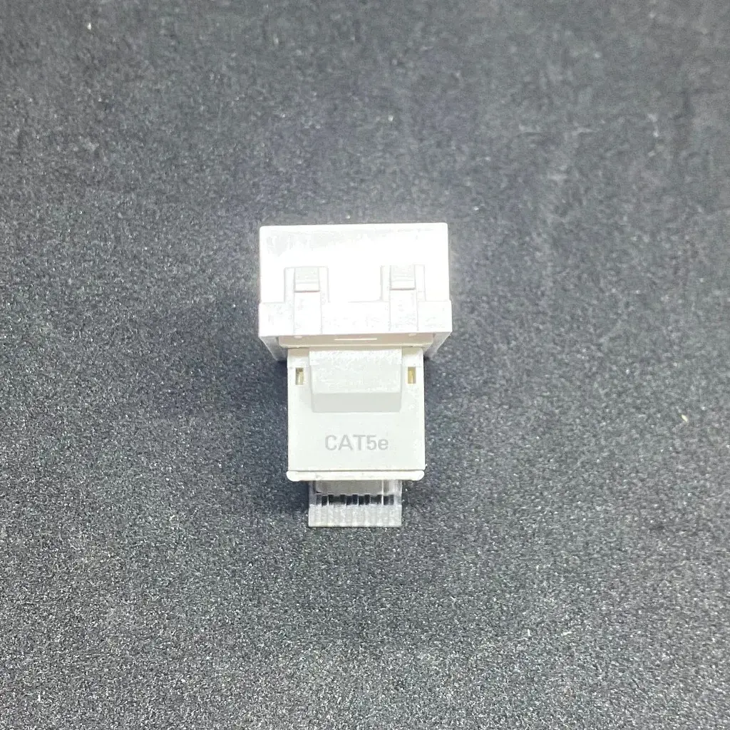Hạt Ổ cắm Mạng Máy Tính (RJ45) Sino Vanlock S18CC31RJ5E