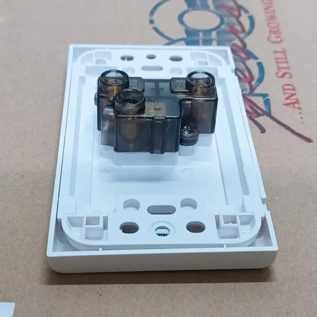 Mặt 1 Ổ 3 Chấu Sino Vanlock S18UE