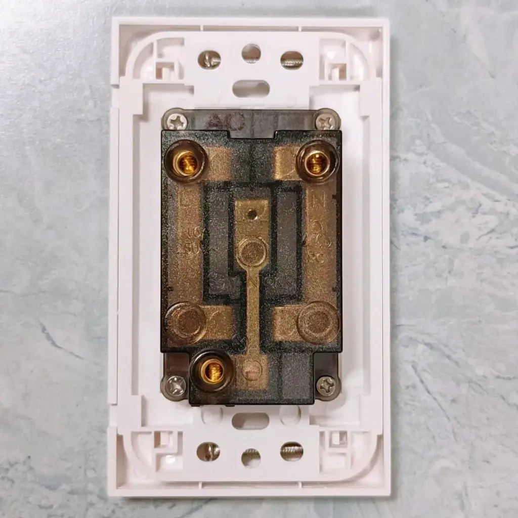 Mặt 2 Ổ 3 Chấu Sino Vanlock S18UE2