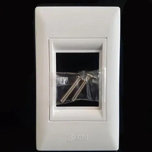 Mặt Nhựa Chứa 2 MCB Kiểu M Sino Vanlock - ST122/M