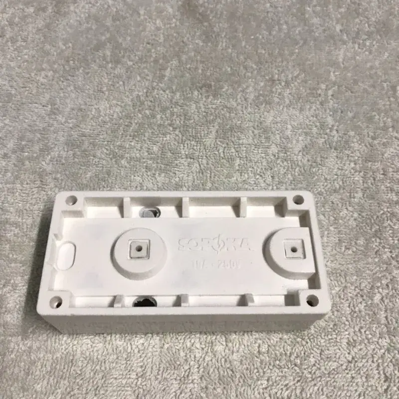 Ổ cắm 3 lỗ không che 10A-220V-2200W Sopoka E15 - Chống cháy, chịu nhiệt