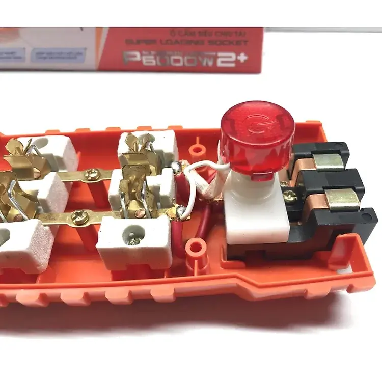 Ổ Cắm Điện 3 Lỗ Không Dây 6000W Có Nút Nguồn SOPOKA P6000W2+