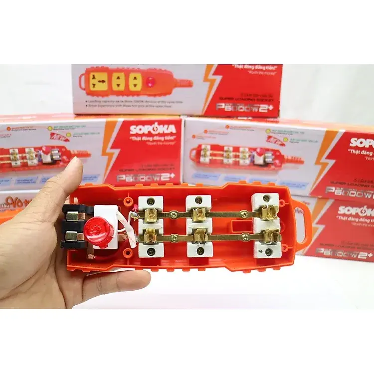 Ổ Cắm Điện 3 Lỗ Không Dây 6000W Có Nút Nguồn SOPOKA P6000W2+