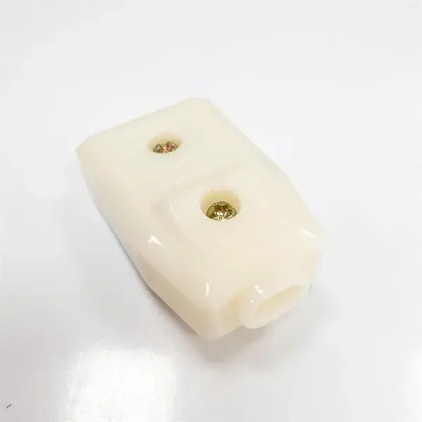 Đầu nối âm trắng P5T là ổ cắm nối dây công suất 2200W 