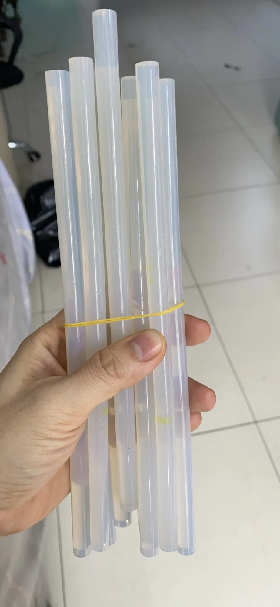 Keo Nến Nhỏ Dài 26cm Đường Kính 6.8mm Loại 1 Dán Đồ Thủ Công Bán Lẻ
