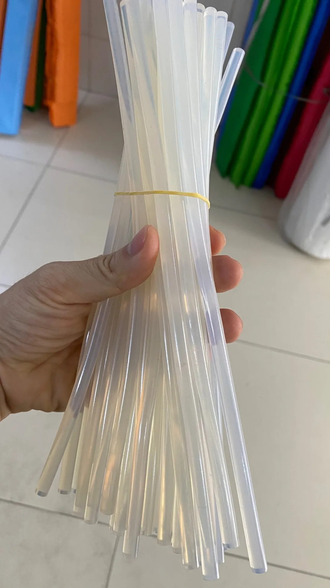 Keo Nến Nhỏ Dài 26cm Đường Kính 6.8mm Loại 1 Dán Đồ Thủ Công Bán Lẻ