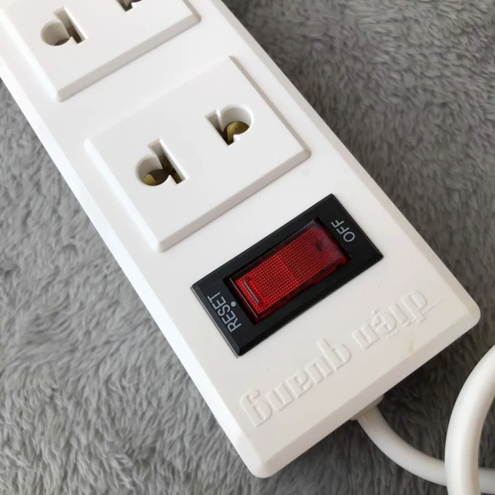 Ổ cắm điện cao cấp Điện Quang 3 lỗ mini ĐQ 002A-02 chính hãng